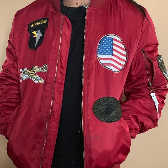 Red bomber jacket - Picture 3 of 3